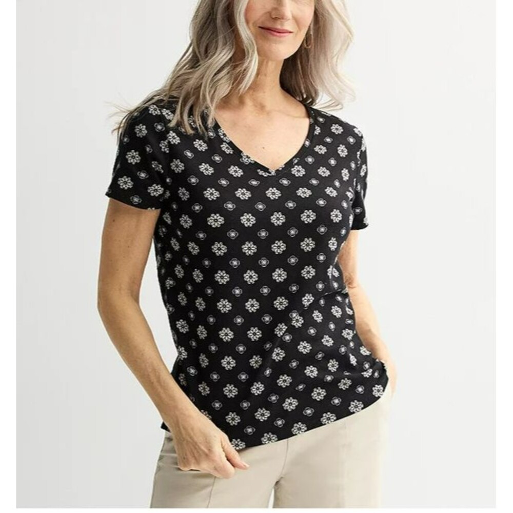 Croft & Barrow Women's Essential V-Neck Tee Size S, Black Mini Geo NWT